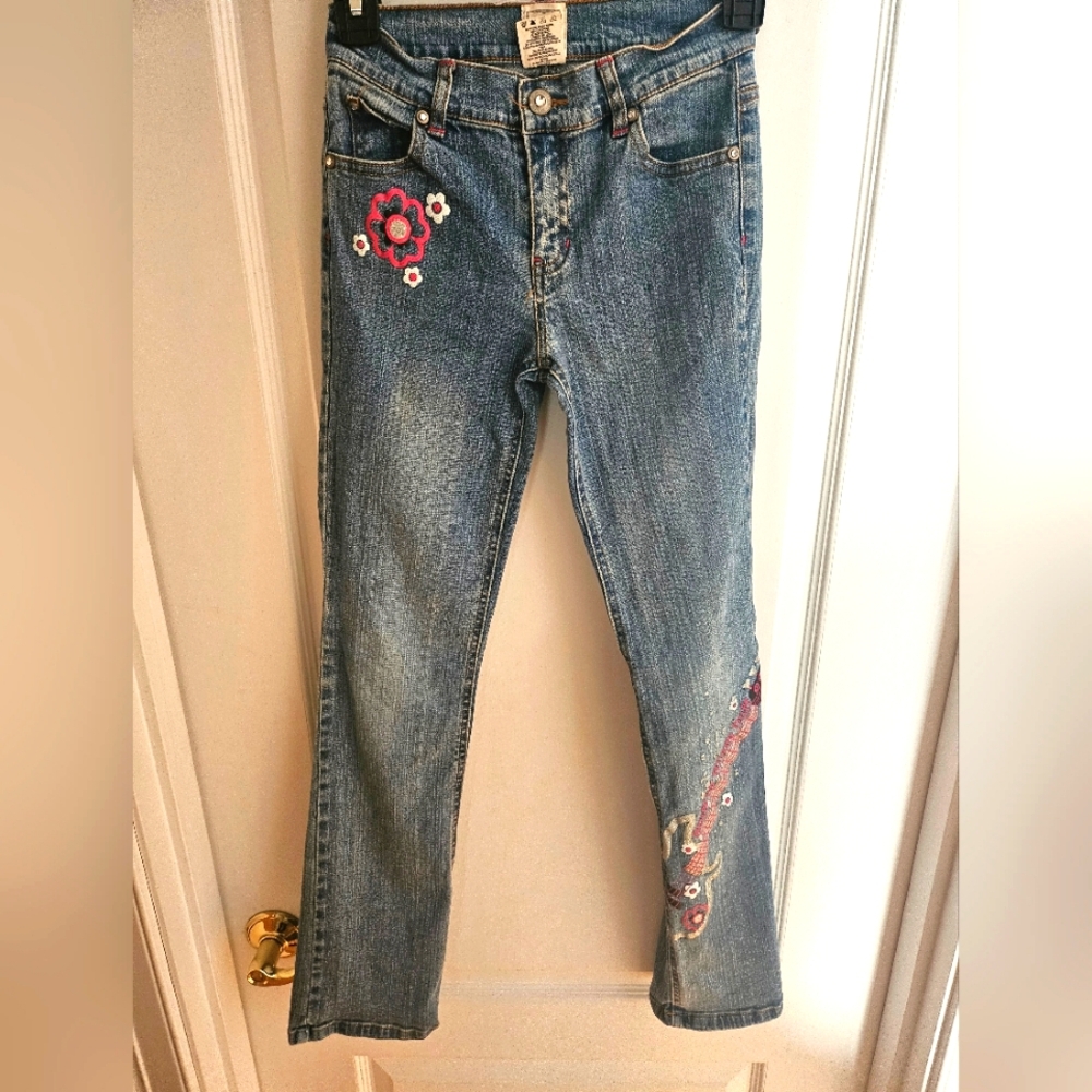 Stuff by Hillary Duff Embroidered Blue Jeans Size 10